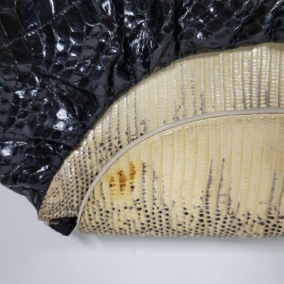 Vintage Snakeskin Clutch Purse Womens Cream Black Snap Closure Crossbody Strap - Picture 10 of 10
